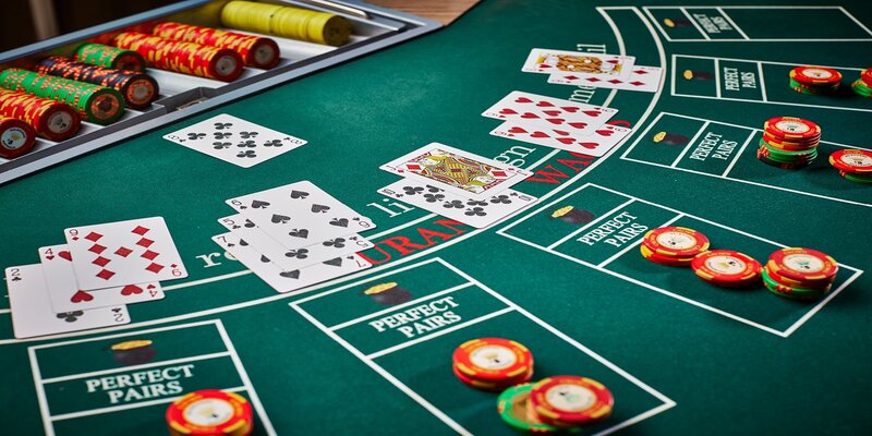 Blackjack: Trò chơi bài kinh điển – Luật chơi, chiến lược